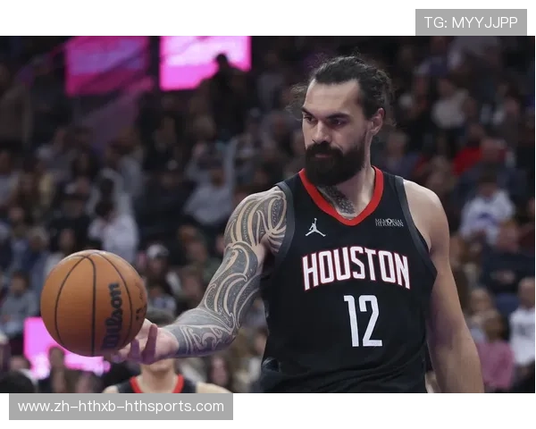 火箭队与快船队比赛精彩瞬间及赛况分析